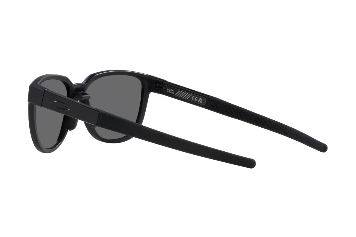 Oakley Actuator