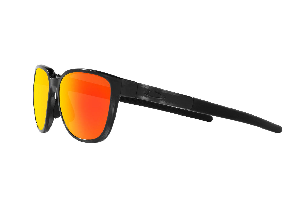Oakley Actuator