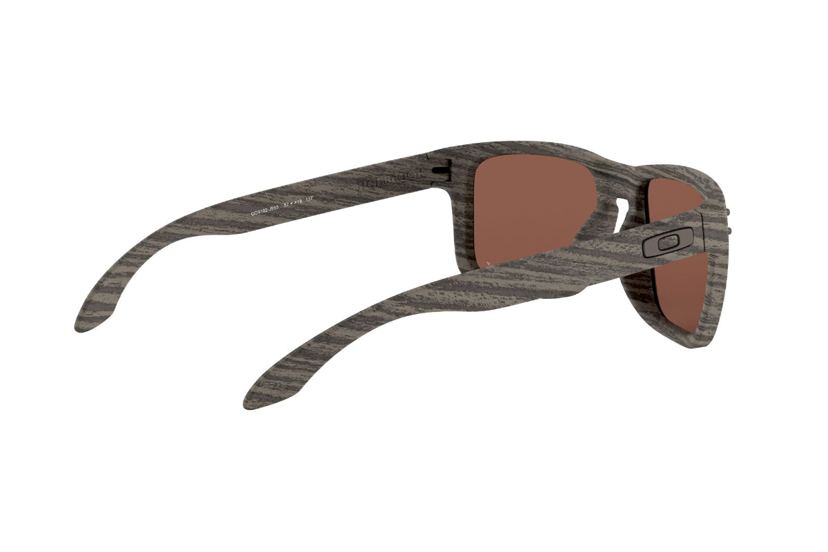 Oakley Holbrook