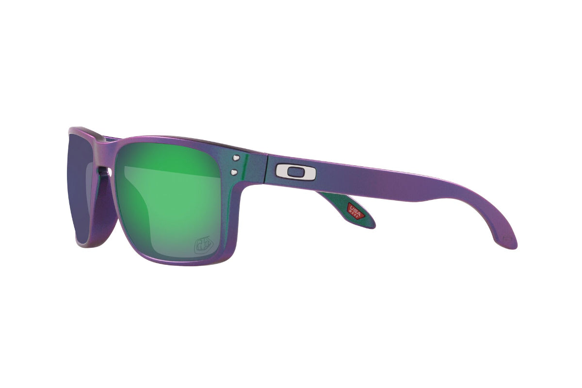 Oakley Holbrook