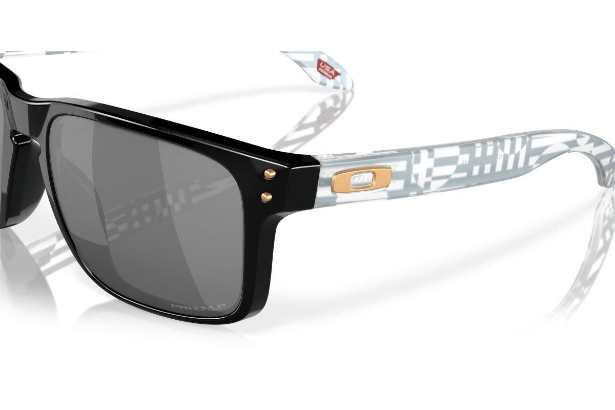 Oakley Holbrook