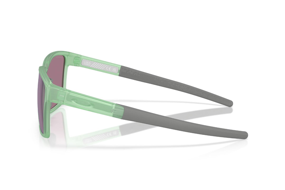 Oakley Actuator SQ
