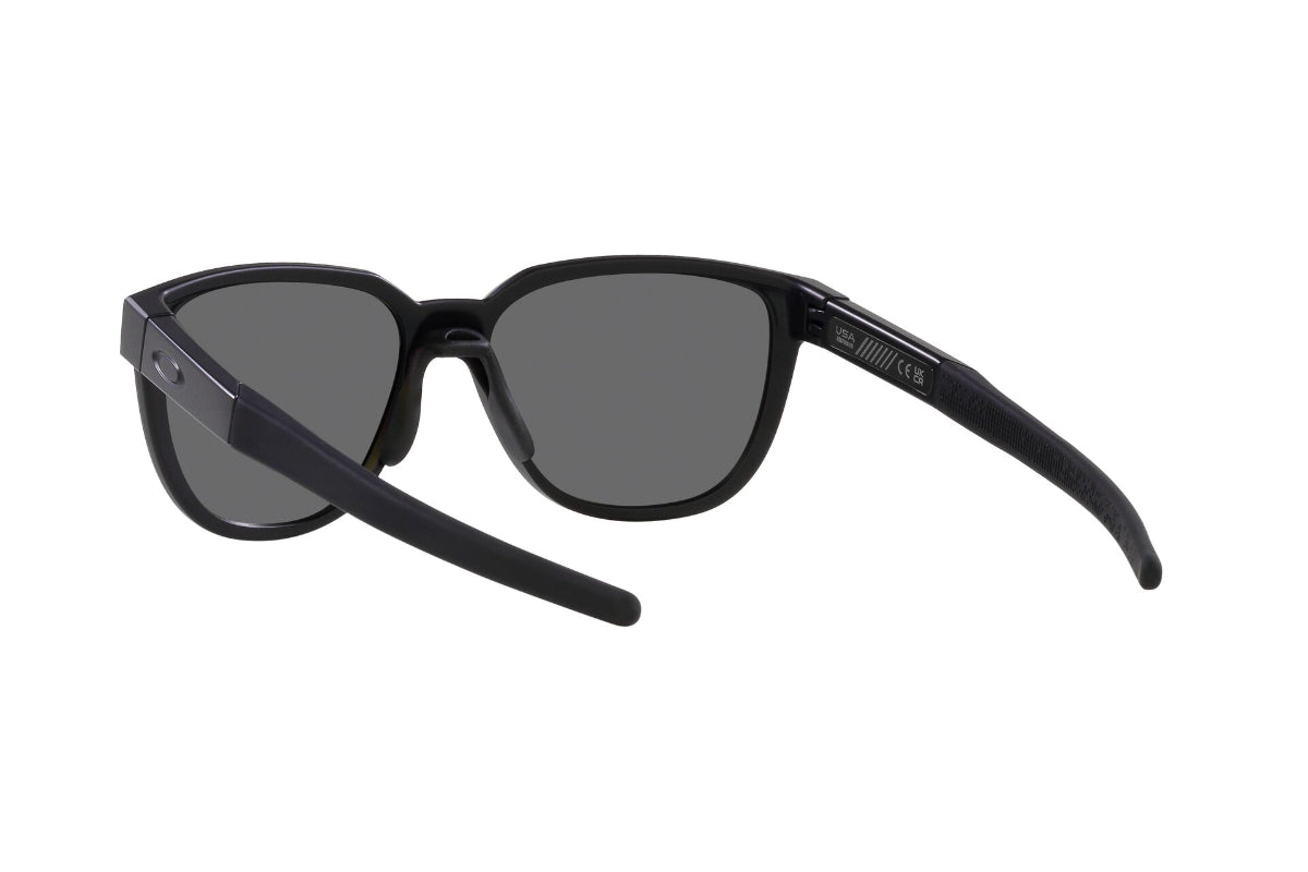 Oakley Actuator