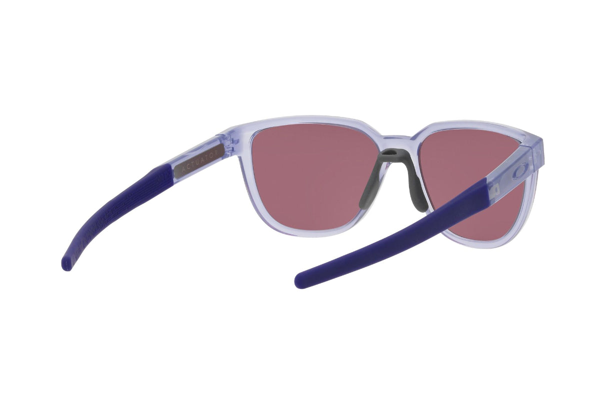 Oakley Actuator