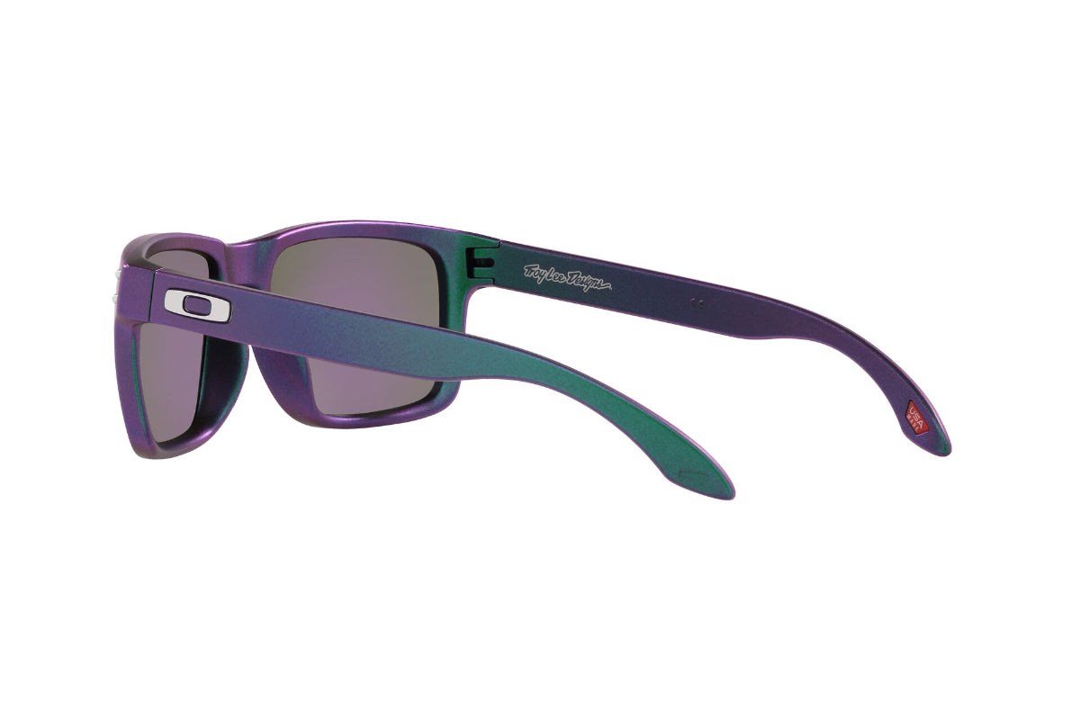 Oakley Holbrook