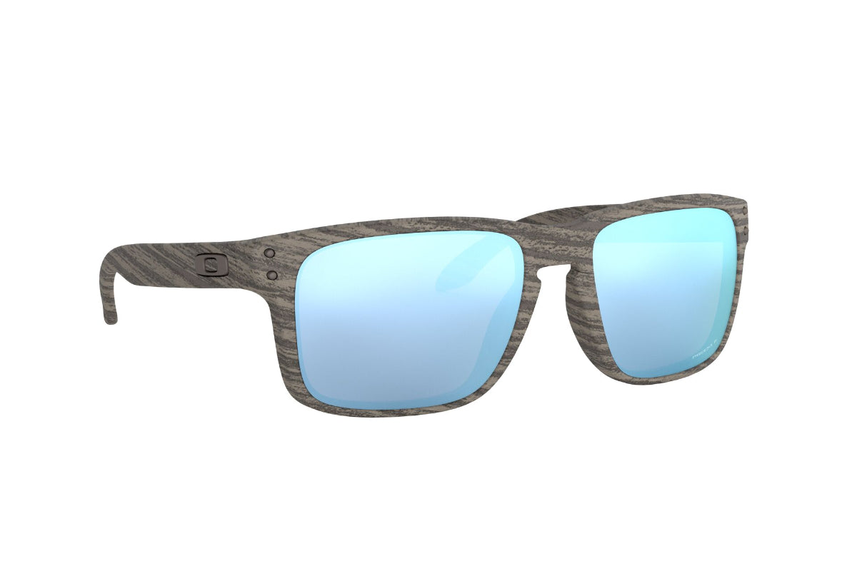 Oakley Holbrook