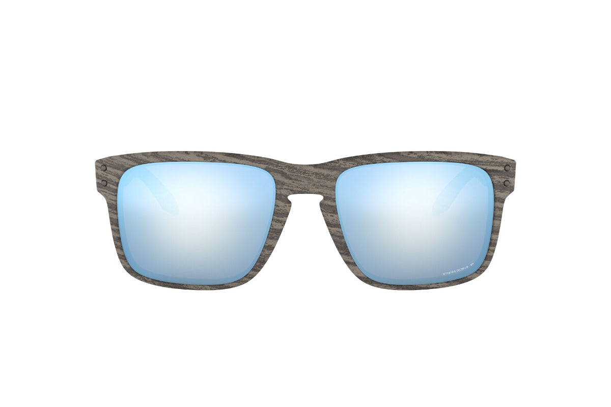 Oakley Holbrook