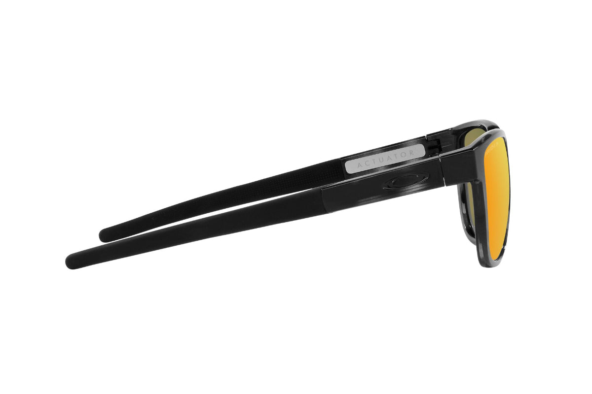 Oakley Actuator