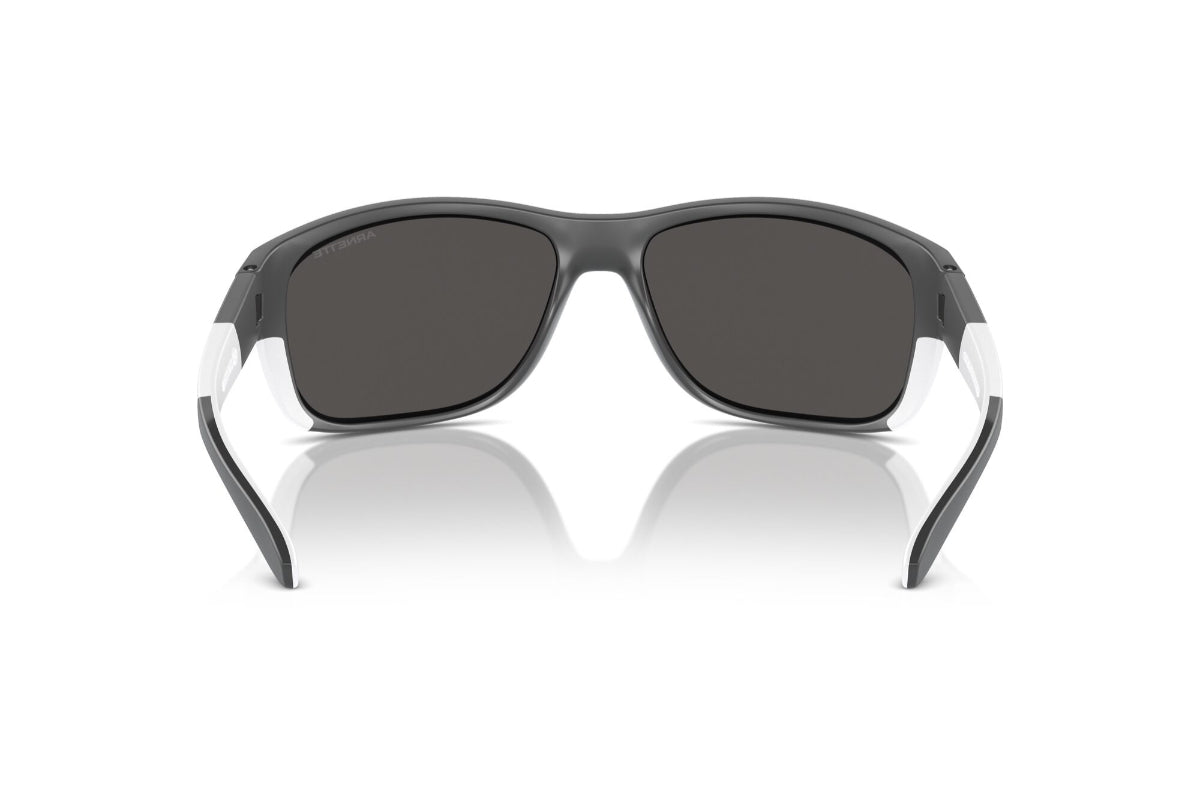 Arnette Floresta