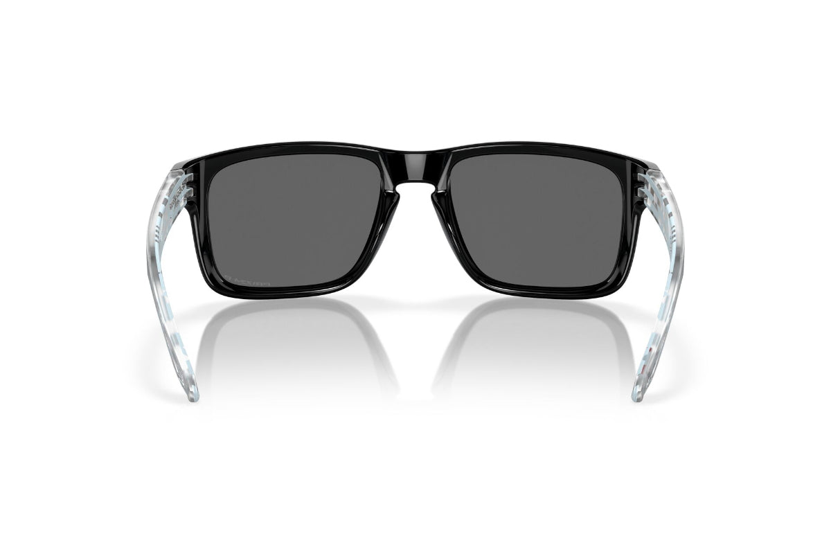 Oakley Holbrook