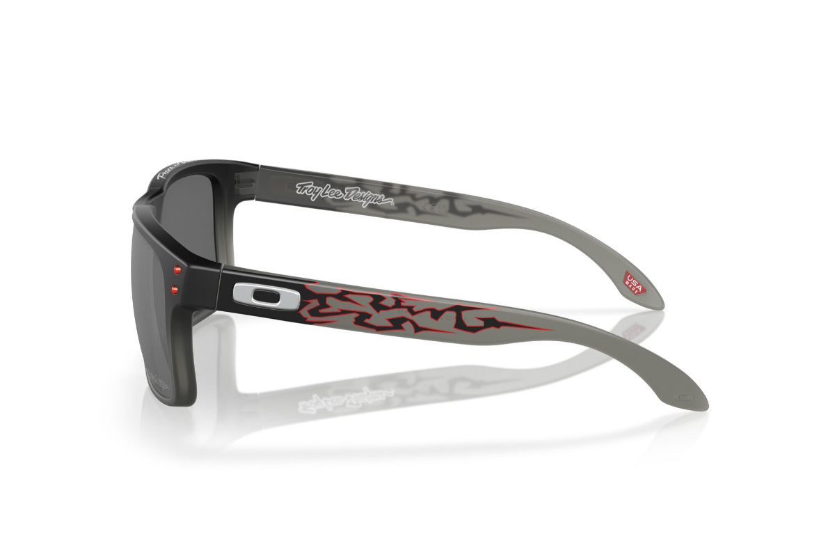 Oakley Holbrook