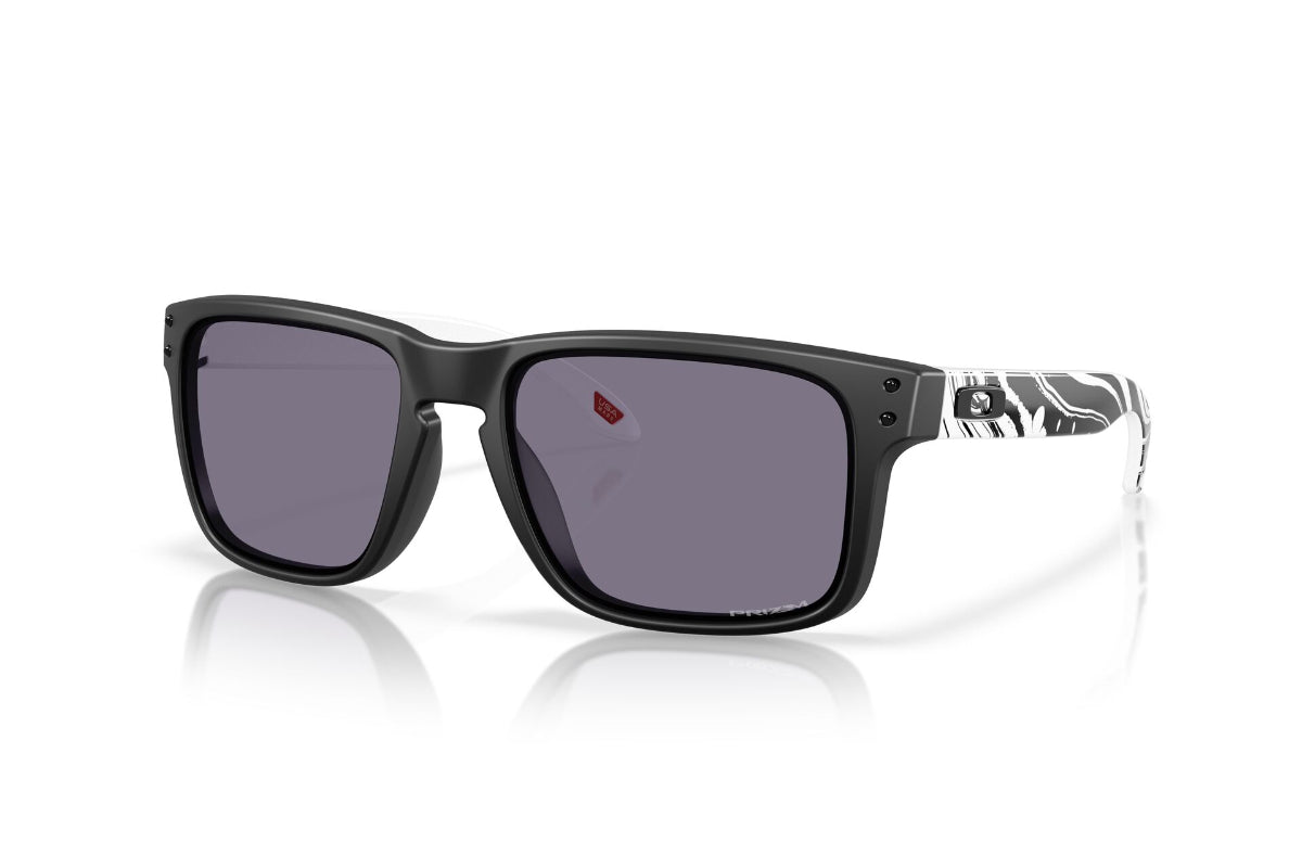 Oakley Holbrook