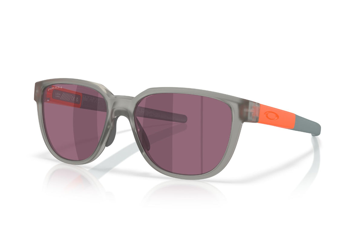 Oakley Actuator