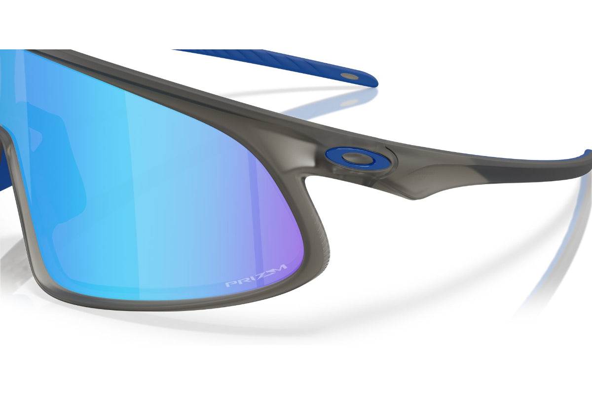 Oakley Rslv